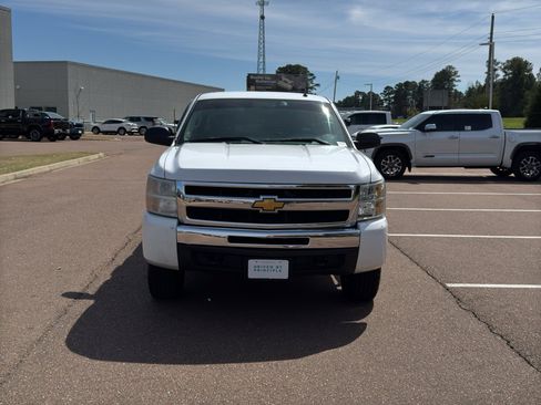 Used 2011 Chevrolet Silverado 1500 LS image 2