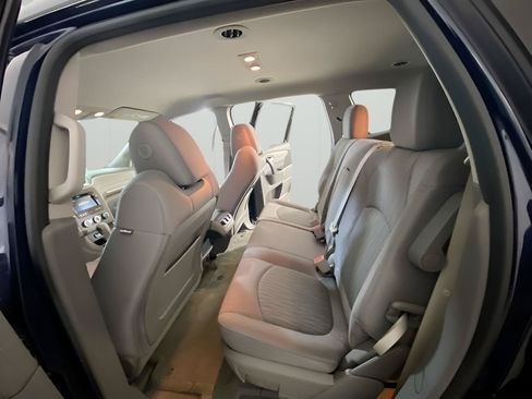 Used 2016 Chevrolet Traverse LS FWD image 32