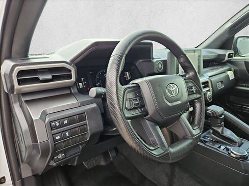 Used 2025 Toyota Tacoma SR5 AWD/4WD image 10