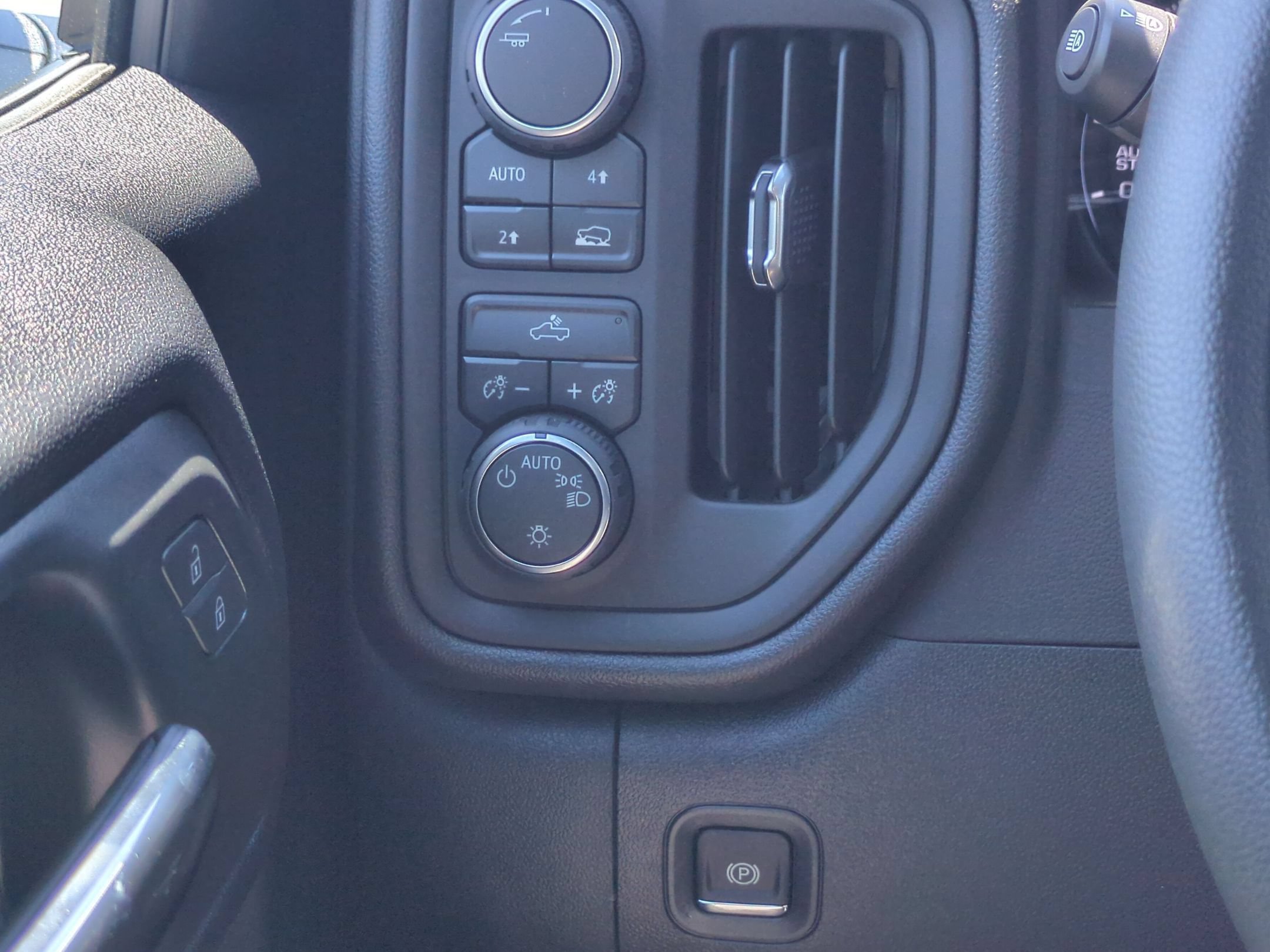 Used 2026 Chevrolet Silverado 1500 Custom w/ Turbomax Blackout Package AWD/4WD image 26