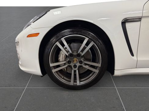 Used 2014 Porsche Panamera 4S w/ Premium Package Plus AWD/4WD image 13