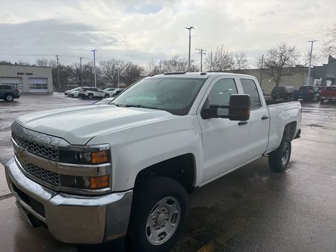 Used 2019 Chevrolet Silverado 2500 W/T image 1