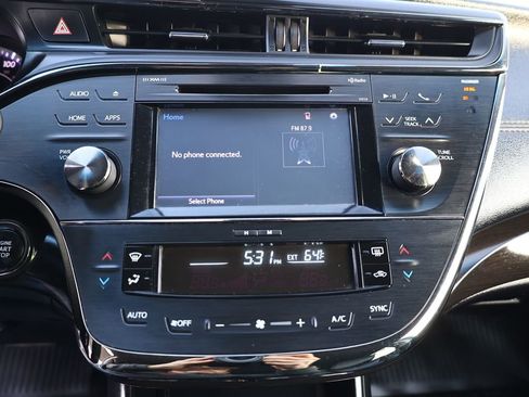 Used 2018 Toyota Avalon XLE image 21