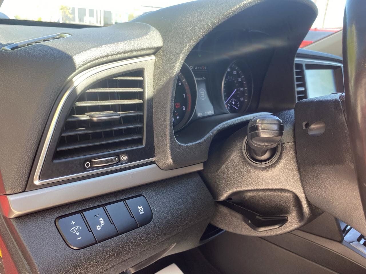 Used 2017 Hyundai Elantra Limited w/ Limited Tech Package 08 FWD image 19