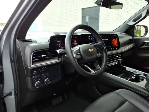 Used 2025 Chevrolet Tahoe LT AWD/4WD image 6