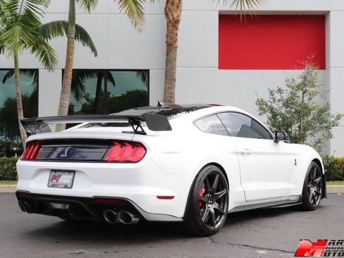 Used 2020 Ford Mustang Shelby GT500 w/ Carbon Fiber Track Pack image 21