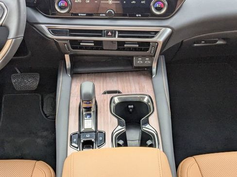 Used 2025 Lexus RX 350 Premium w/ Accessory Package (Z1) image 18