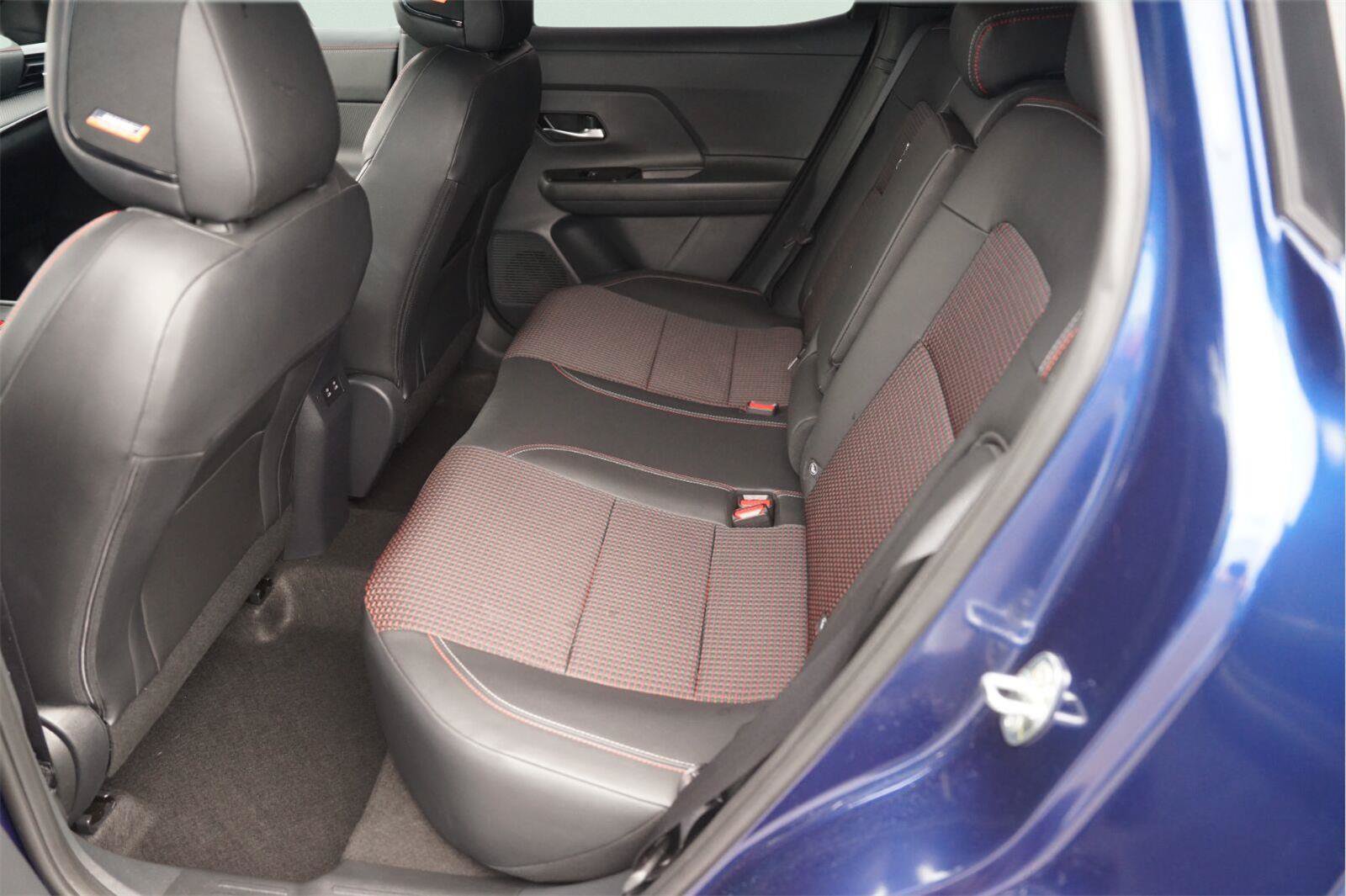 Used 2026 Nissan Kicks SR w/ SR Premium Package FWD image 13