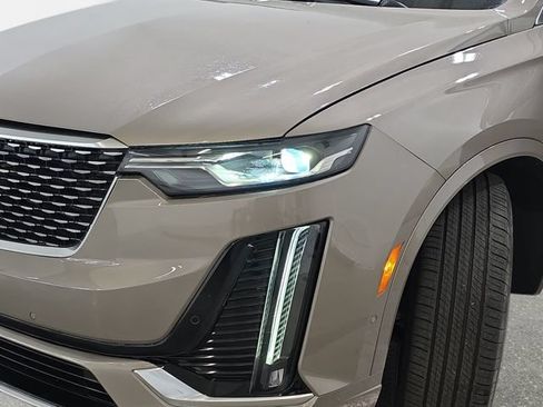 Used 2023 Cadillac XT6 Premium Luxury w/ Technology Package AWD/4WD image 28