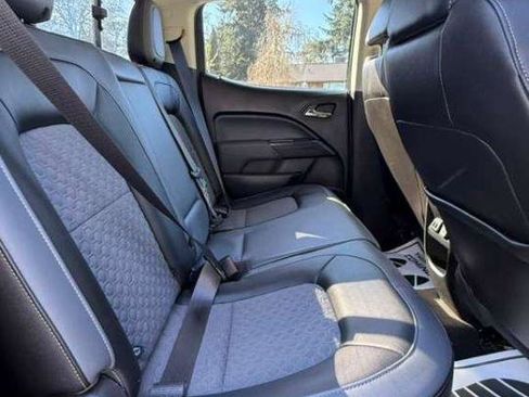 Used 2018 Chevrolet Colorado Z71 AWD/4WD image 10