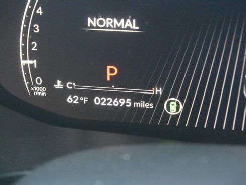 Used 2024 Acura MDX SH-AWD w/ Technology Package image 11