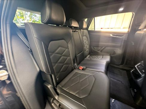 Certified 2026 Volkswagen Atlas Cross Sport SE w/ Panoramic Sunroof Package AWD/4WD image 28