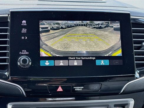 Used 2021 Honda Passport Touring image 16