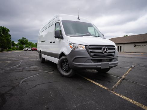New 2026 Mercedes-Benz Sprinter 2500 image 1