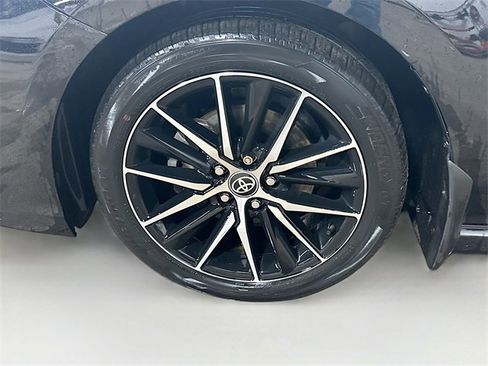 Used 2023 Toyota Camry SE image 10