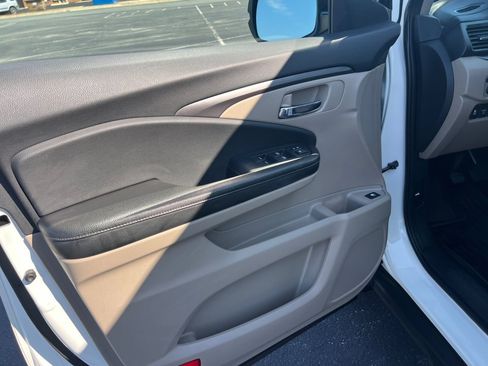 Used 2017 Honda Ridgeline RTL image 36