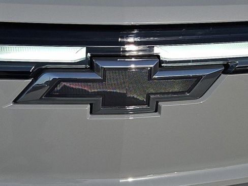 Used 2025 Chevrolet Silverado EV RST image 31