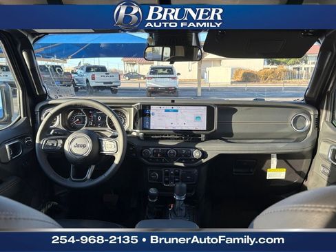 New 2026 Jeep Gladiator Sport image 20