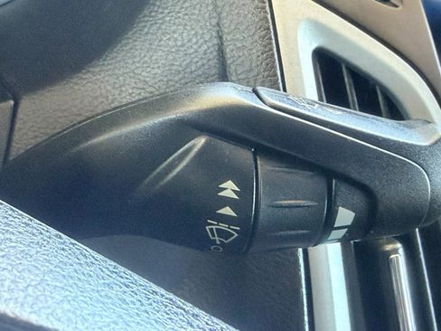 Used 2012 Ford Focus SE FWD image 13