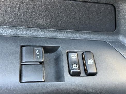 Used 2012 Toyota FJ Cruiser 4WD image 16