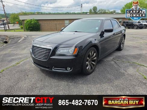 Used 2014 Chrysler 300 S RWD image 1