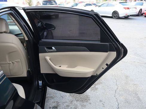 Used 2016 Hyundai Sonata SE FWD image 17