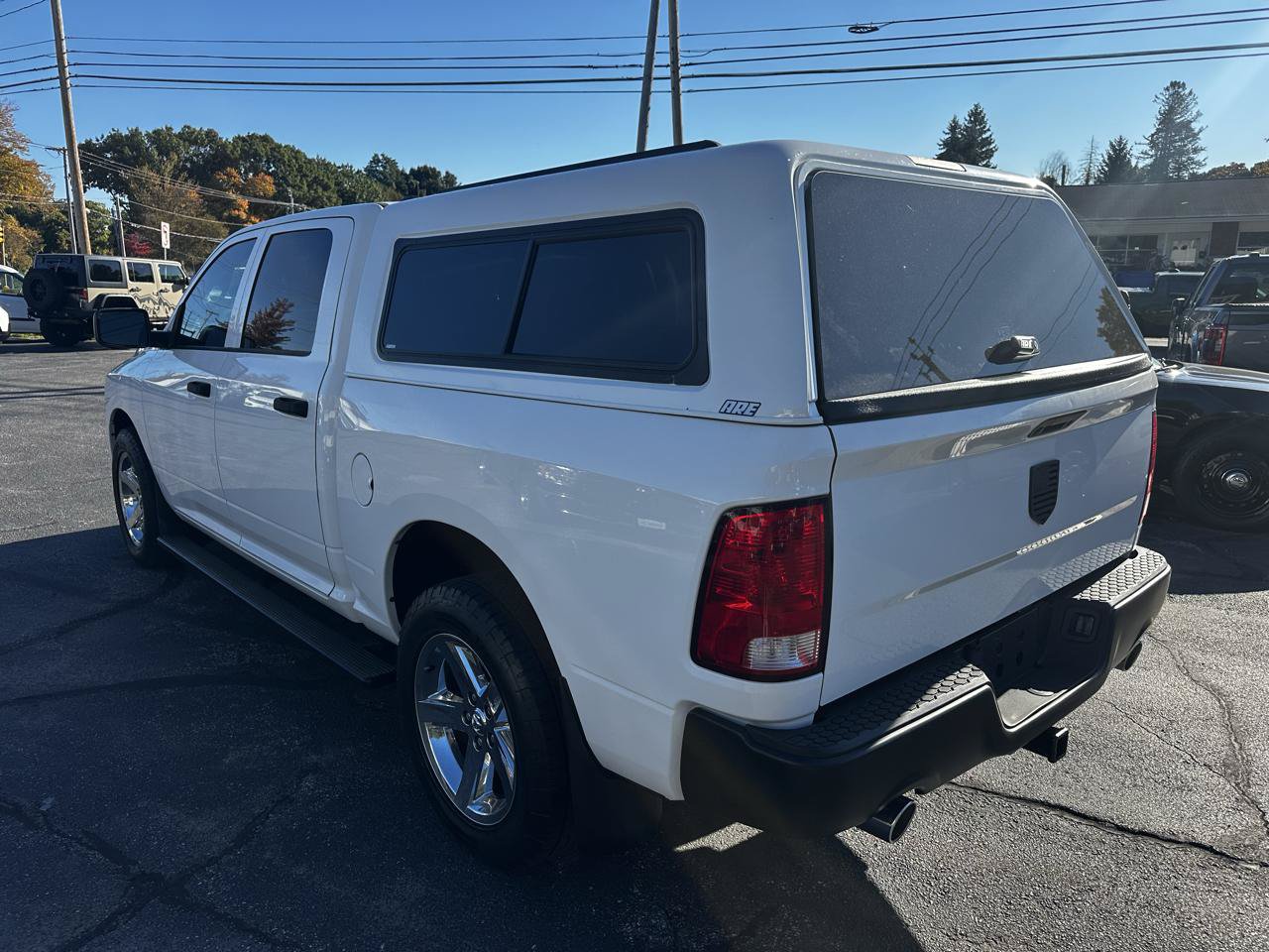 Used 2017 RAM 1500 Express AWD/4WD image 3