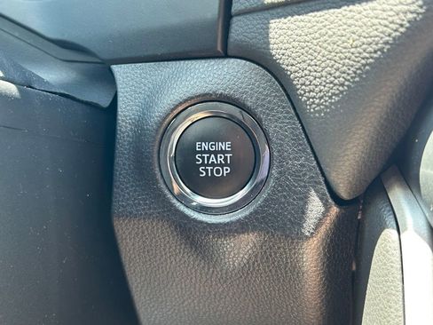 Used 2025 Toyota RAV4 Limited FWD image 29