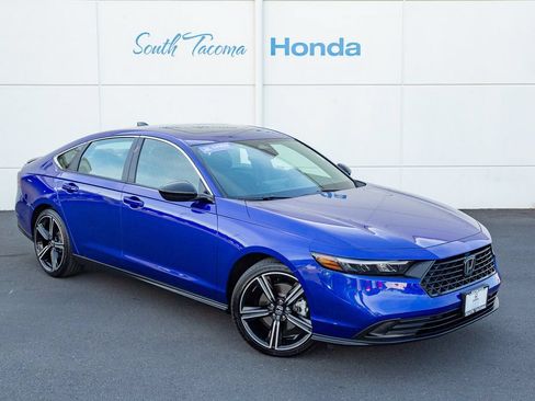 Certified 2025 Honda Accord Sport image 2