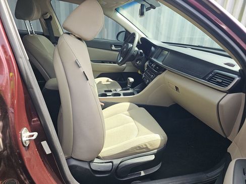 Used 2018 Kia Optima LX FWD image 14