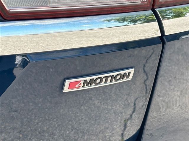 Used 2022 Volkswagen Atlas SEL R-Line AWD/4WD image 14