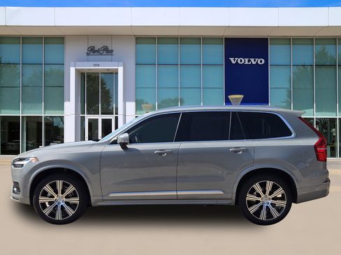 Certified 2025 Volvo XC90 B5 Ultra w/ Protection Package Premier image 3