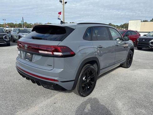 New 2026 Volkswagen Atlas Cross Sport SEL R-Line image 4