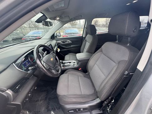 Used 2020 Chevrolet Traverse LT image 20