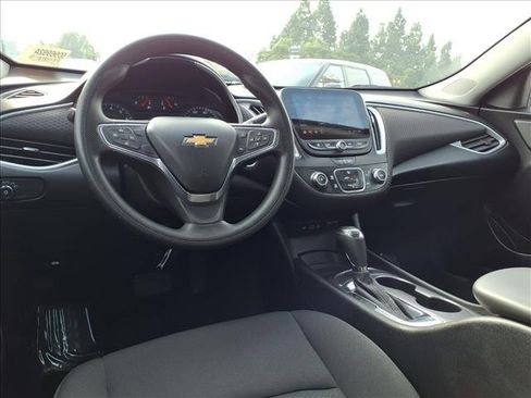 Used 2020 Chevrolet Malibu LS image 14