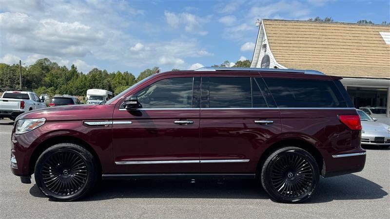 Used 2018 Lincoln Navigator Reserve w/ Technology Package AWD/4WD image 8