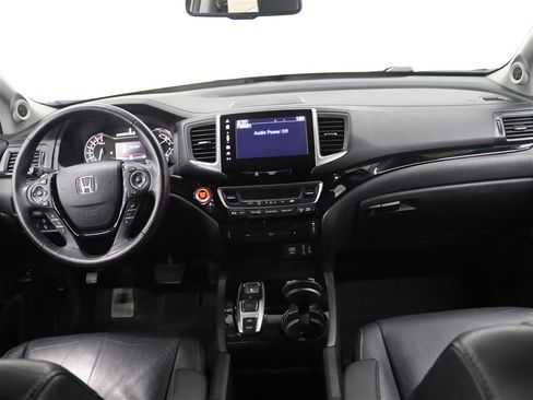 Used 2018 Honda Pilot Touring image 21