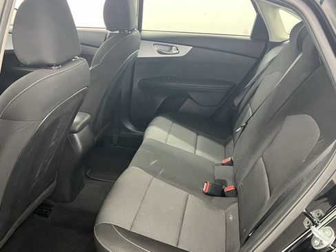 Used 2024 Kia Forte LXS image 9