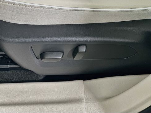 Used 2023 Buick Envision Avenir FWD image 13