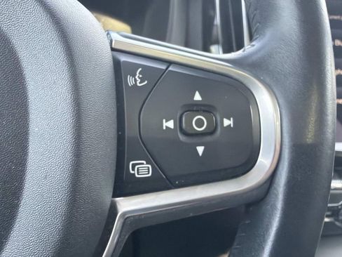 Used 2018 Volvo XC60 T5 Momentum AWD/4WD image 20