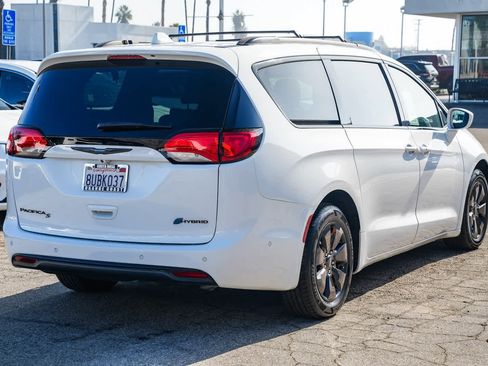 Used 2020 Chrysler Pacifica Limited w/ Advanced Safetytec Group image 4