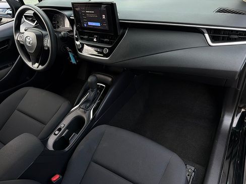 Used 2025 Toyota Corolla LE FWD image 24