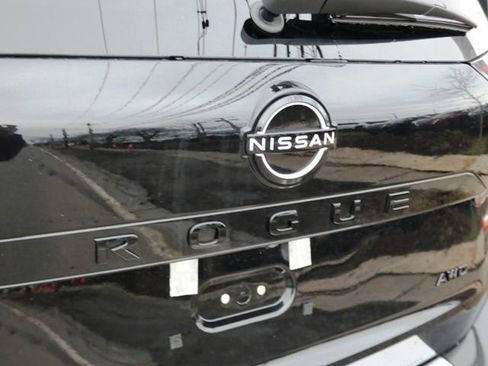New 2026 Nissan Rogue SV AWD/4WD image 9
