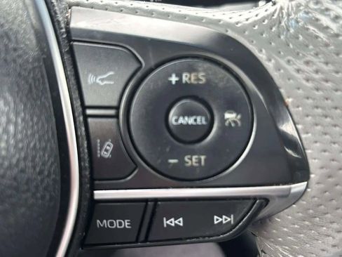 Used 2019 Toyota Avalon Limited image 35