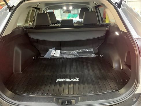 Used 2024 Toyota RAV4 XLE image 18