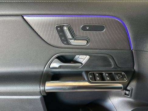 Certified 2021 Mercedes-Benz GLA 250 image 11