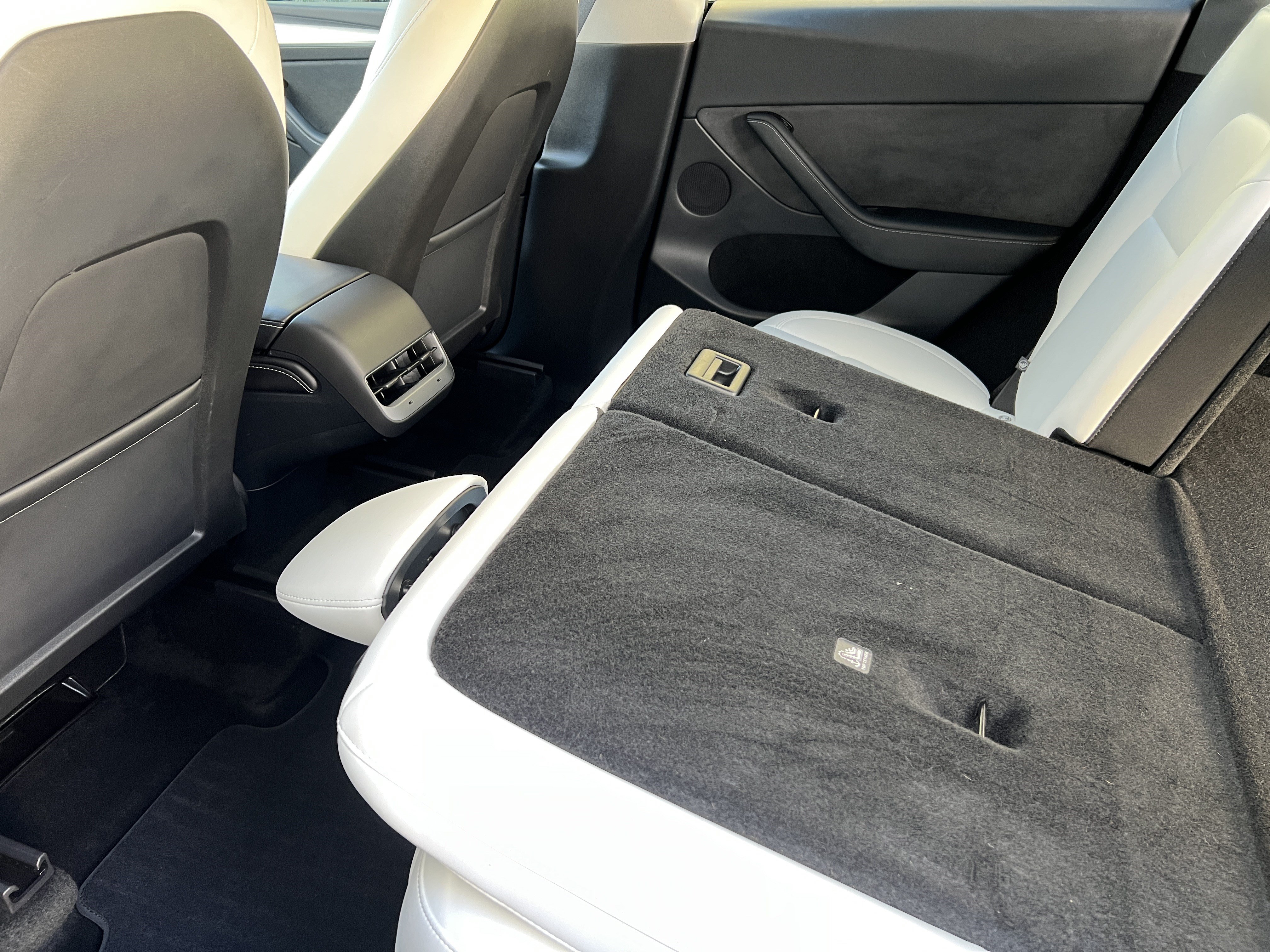 Used 2025 Tesla Model Y Performance AWD/4WD image 18