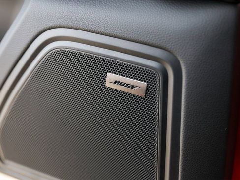 Certified 2025 Porsche Macan Turbo image 22