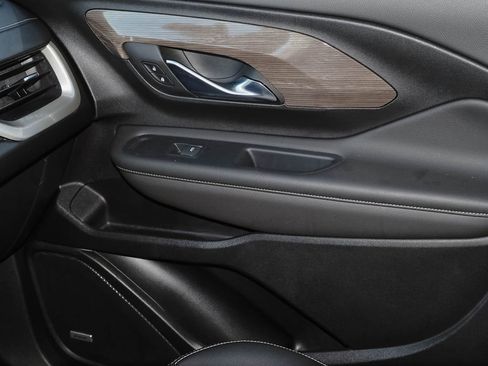 Used 2023 GMC Terrain Denali w/ Denali Premium Package image 29