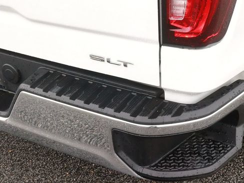 Used 2025 GMC Sierra 1500 SLT AWD/4WD image 10